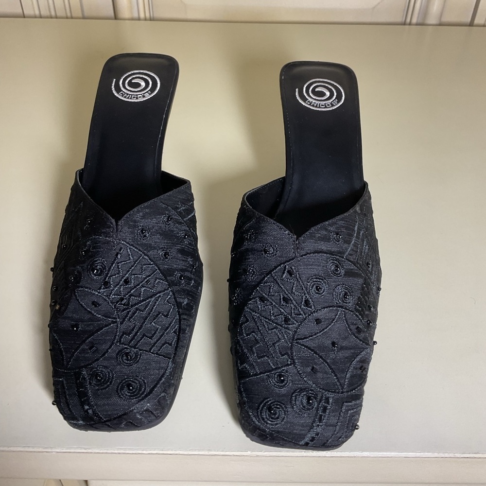 Chico’s Black Beaded Mule Heels Size 7M Boho Dress Shoes - Picture 8 of 9